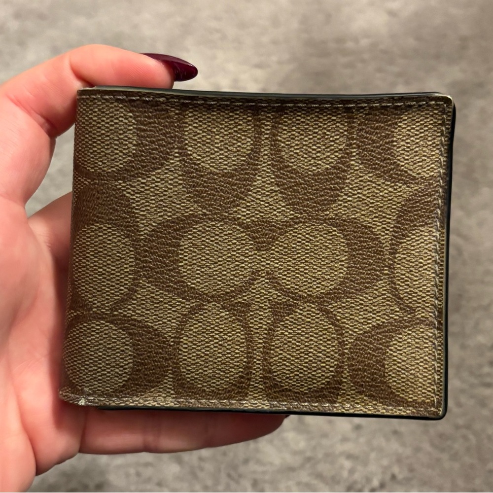 Coach Id Billfold Wallet in Signature Canvas